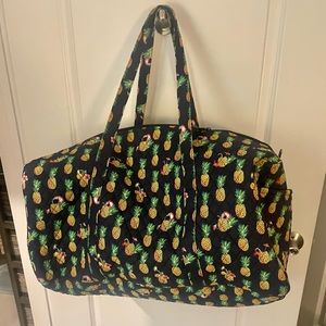 great conditional Vera Bradley’s weekender bag. No tears or starches looks new